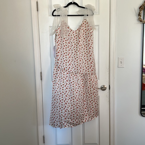 BNWT Floral Satin Dress w/ Organza Bows - Picture 4 of 8
